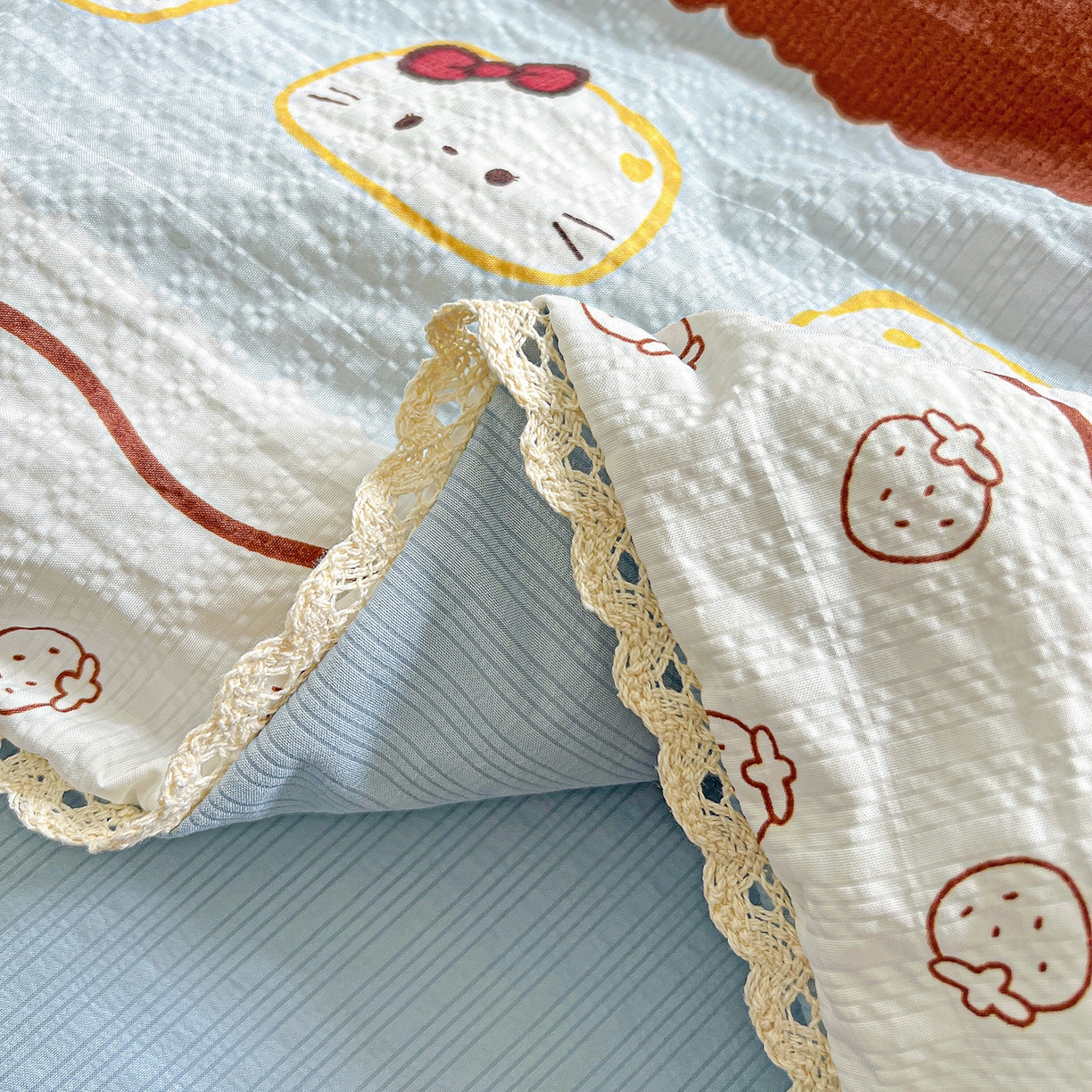 91家纺网 家纺一手货源 找家纺 恒尚居 2026新款A类泡芙纱贝壳边夏被四套件空调被三角针绣边夏被夏被四件套 【波点奶芙】小花边