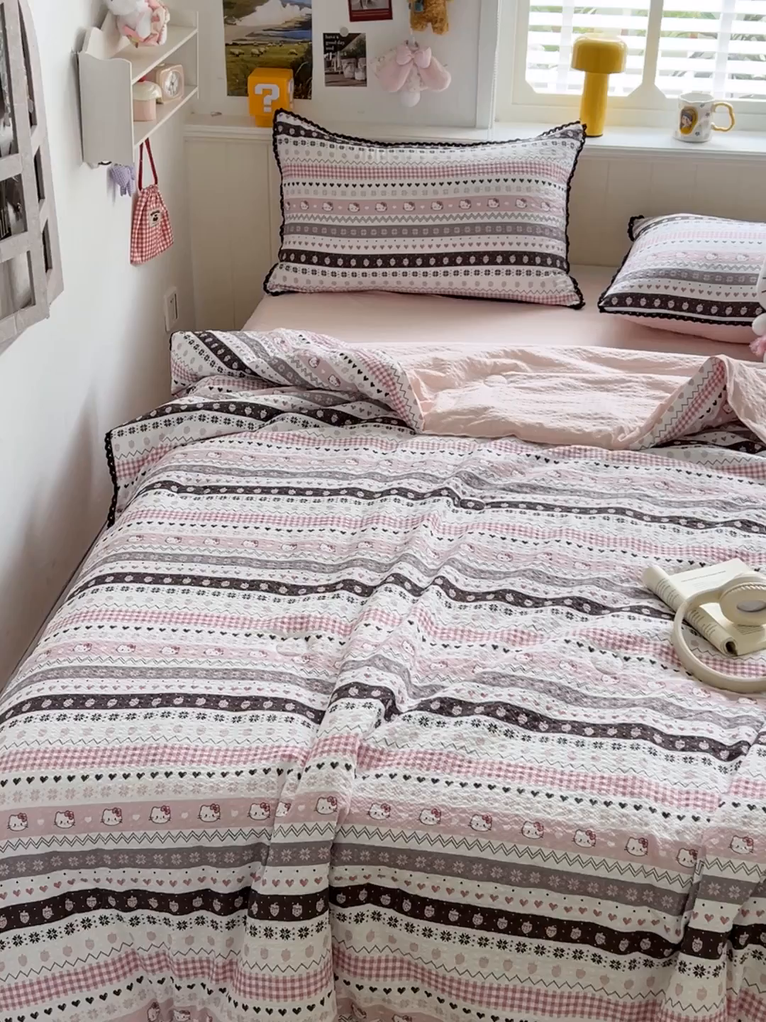 91家纺网 家纺一手货源 找家纺 恒尚居 2026新款A类泡芙纱贝壳边夏被四套件空调被三角针绣边夏被夏被四件套 【粉糖泡泡猫】小花边