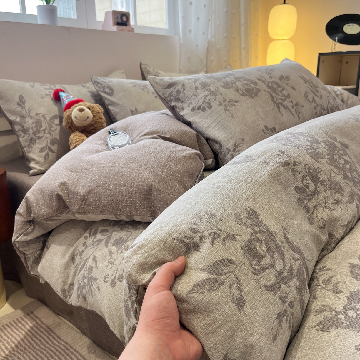 91家纺网 家纺一手货源 找家纺 蓝极人 2026新款原麻复古四件套 风木槿-咖