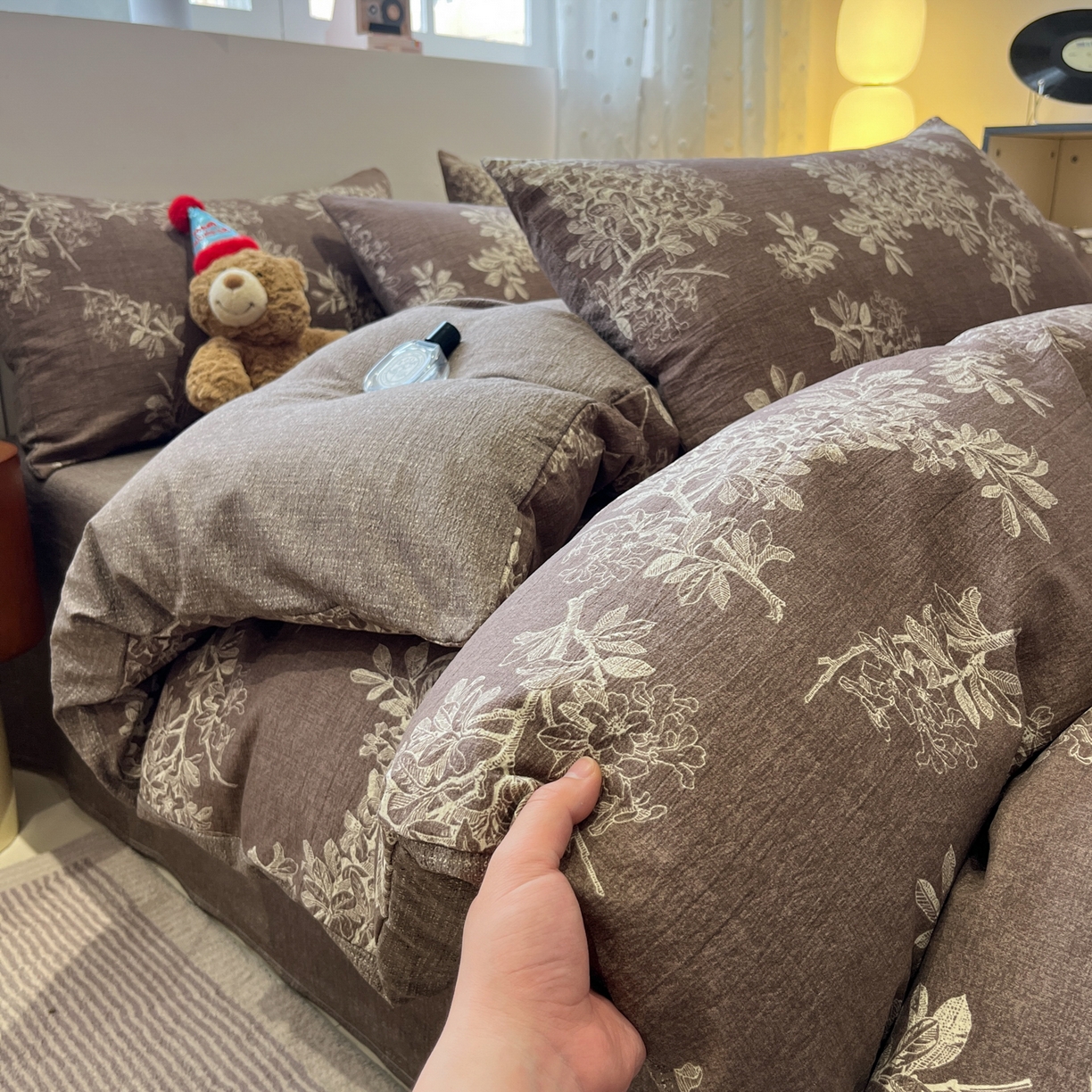 91家纺网 家纺一手货源 找家纺 蓝极人 2026新款原麻复古四件套 锦瑟