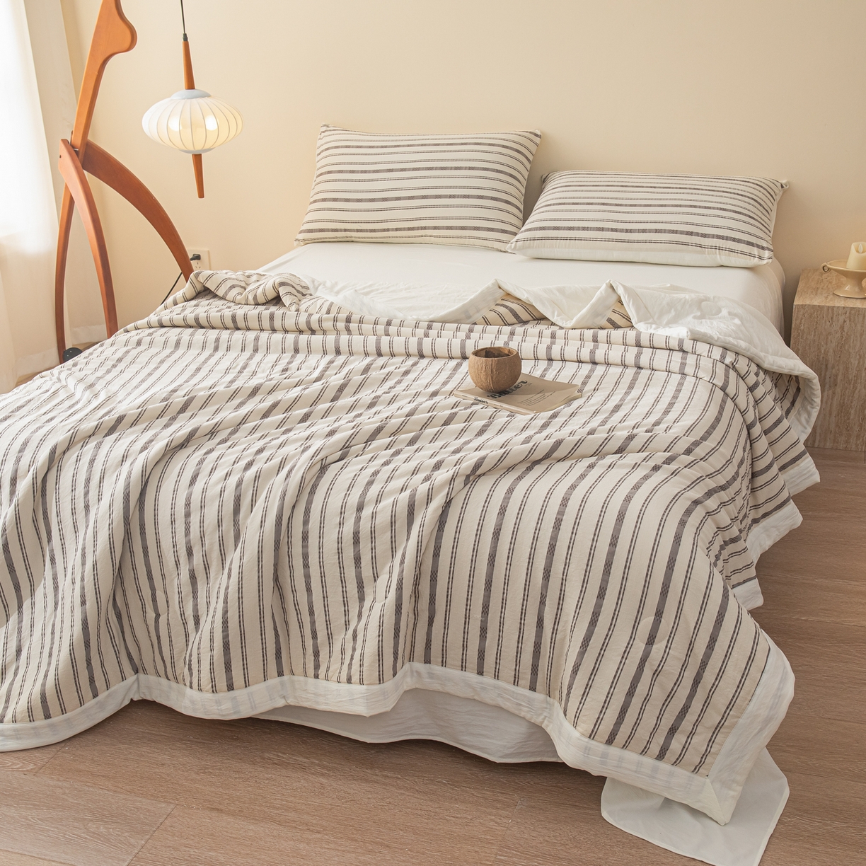 91家纺网 家纺一手货源 找家纺 江暮云家纺 2026新款色织提花新疆棉花夏被空调被 织韵-灰