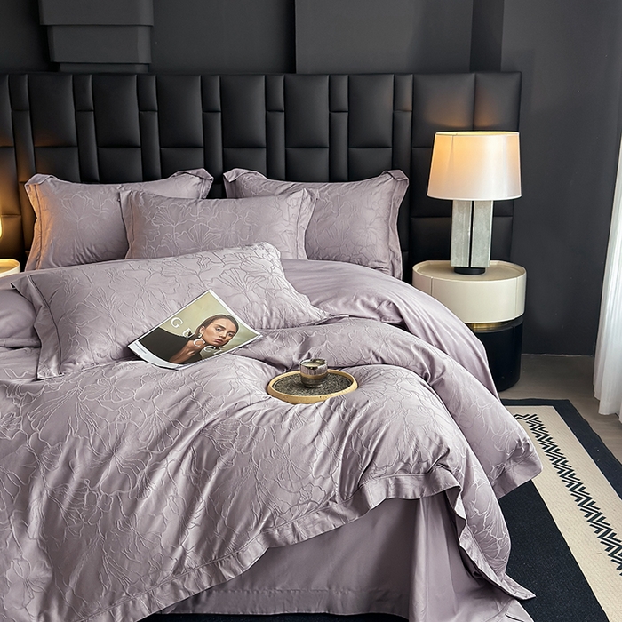 91家纺网 家纺一手货源 找家纺 宏羽纺家纺 2026新款100S长绒棉浮雕提花居家四件套 山间雾-香芋紫