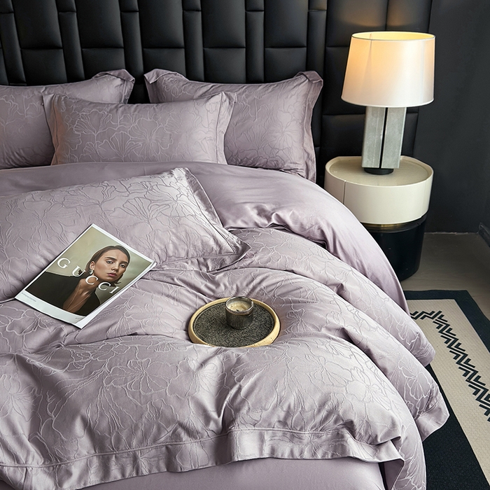 91家纺网 家纺一手货源 找家纺 宏羽纺家纺 2026新款100S长绒棉浮雕提花居家四件套 山间雾-香芋紫