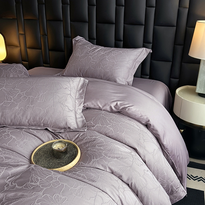 91家纺网 家纺一手货源 找家纺 宏羽纺家纺 2026新款100S长绒棉浮雕提花居家四件套 山间雾-香芋紫