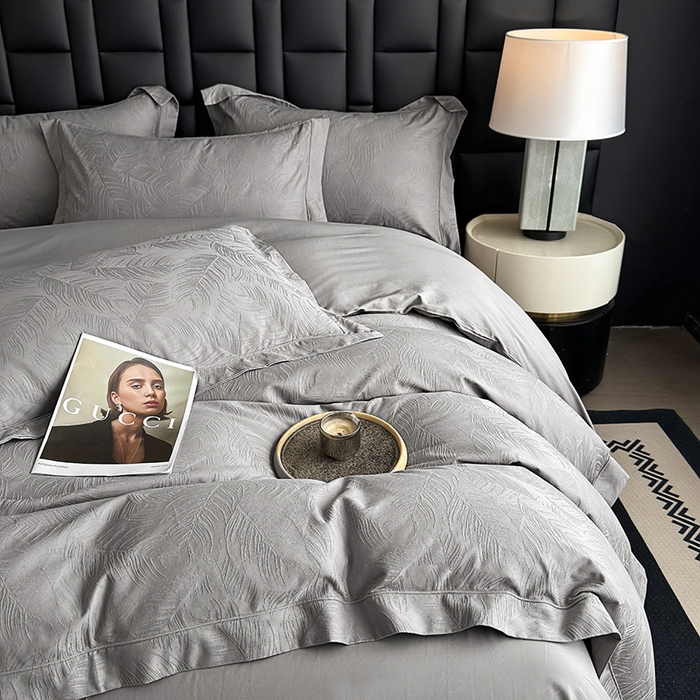 91家纺网 家纺一手货源 找家纺 宏羽纺家纺 2026新款100S长绒棉浮雕提花居家四件套 叶纷-丁香灰