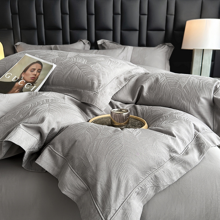 91家纺网 家纺一手货源 找家纺 宏羽纺家纺 2026新款100S长绒棉浮雕提花居家四件套 叶纷-丁香灰