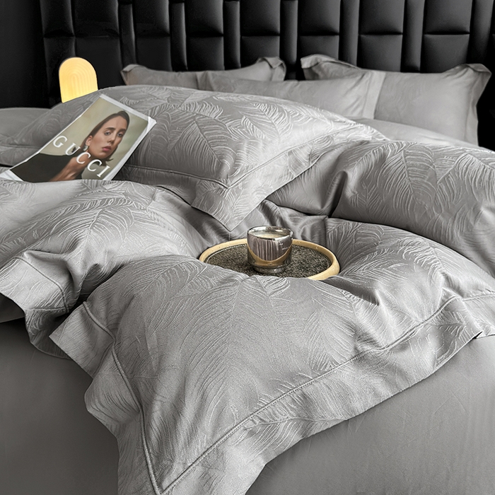 91家纺网 家纺一手货源 找家纺 宏羽纺家纺 2026新款100S长绒棉浮雕提花居家四件套 叶纷-丁香灰