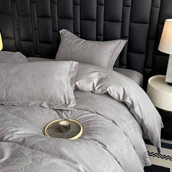 91家纺网 家纺一手货源 找家纺 宏羽纺家纺 2026新款100S长绒棉浮雕提花居家四件套 叶纷-丁香灰