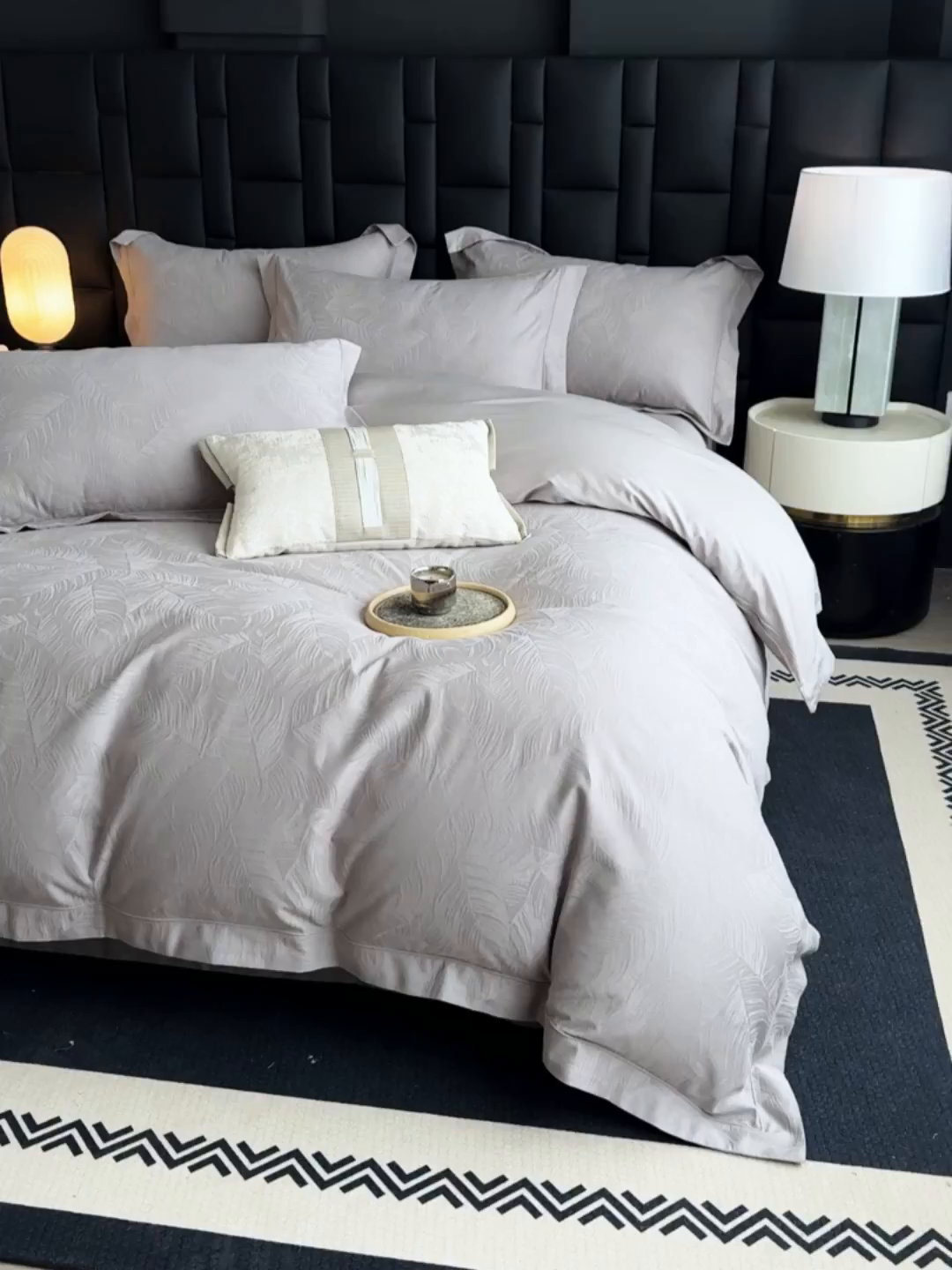 91家纺网 家纺一手货源 找家纺 宏羽纺家纺 2026新款100S长绒棉浮雕提花居家四件套 叶纷-丁香灰