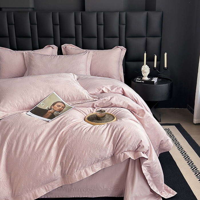 91家纺网 家纺一手货源 找家纺 宏羽纺家纺 2026新款100S长绒棉浮雕提花居家四件套 叶纷-粉金