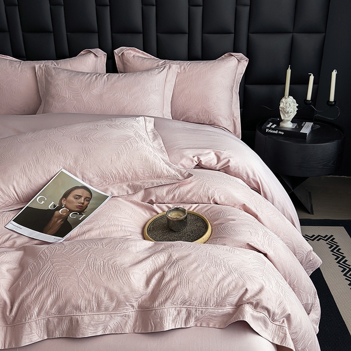 91家纺网 家纺一手货源 找家纺 宏羽纺家纺 2026新款100S长绒棉浮雕提花居家四件套 叶纷-粉金