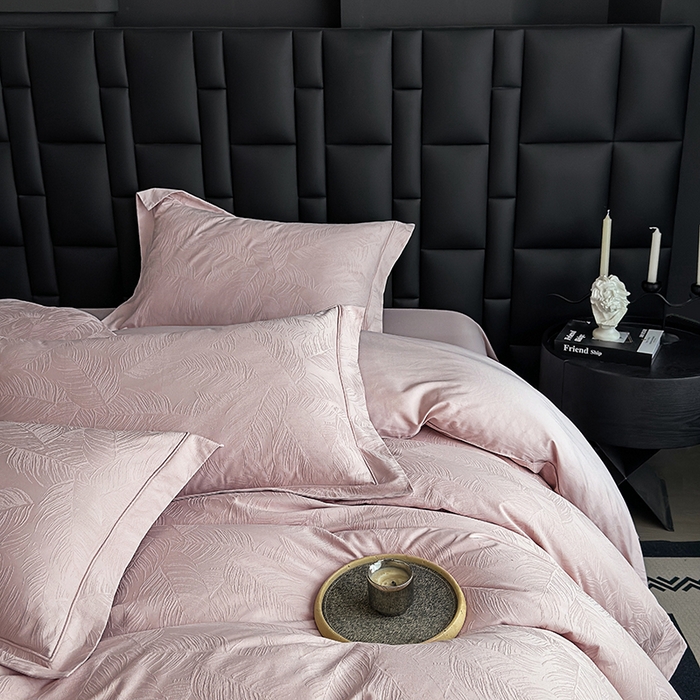 91家纺网 家纺一手货源 找家纺 宏羽纺家纺 2026新款100S长绒棉浮雕提花居家四件套 叶纷-粉金