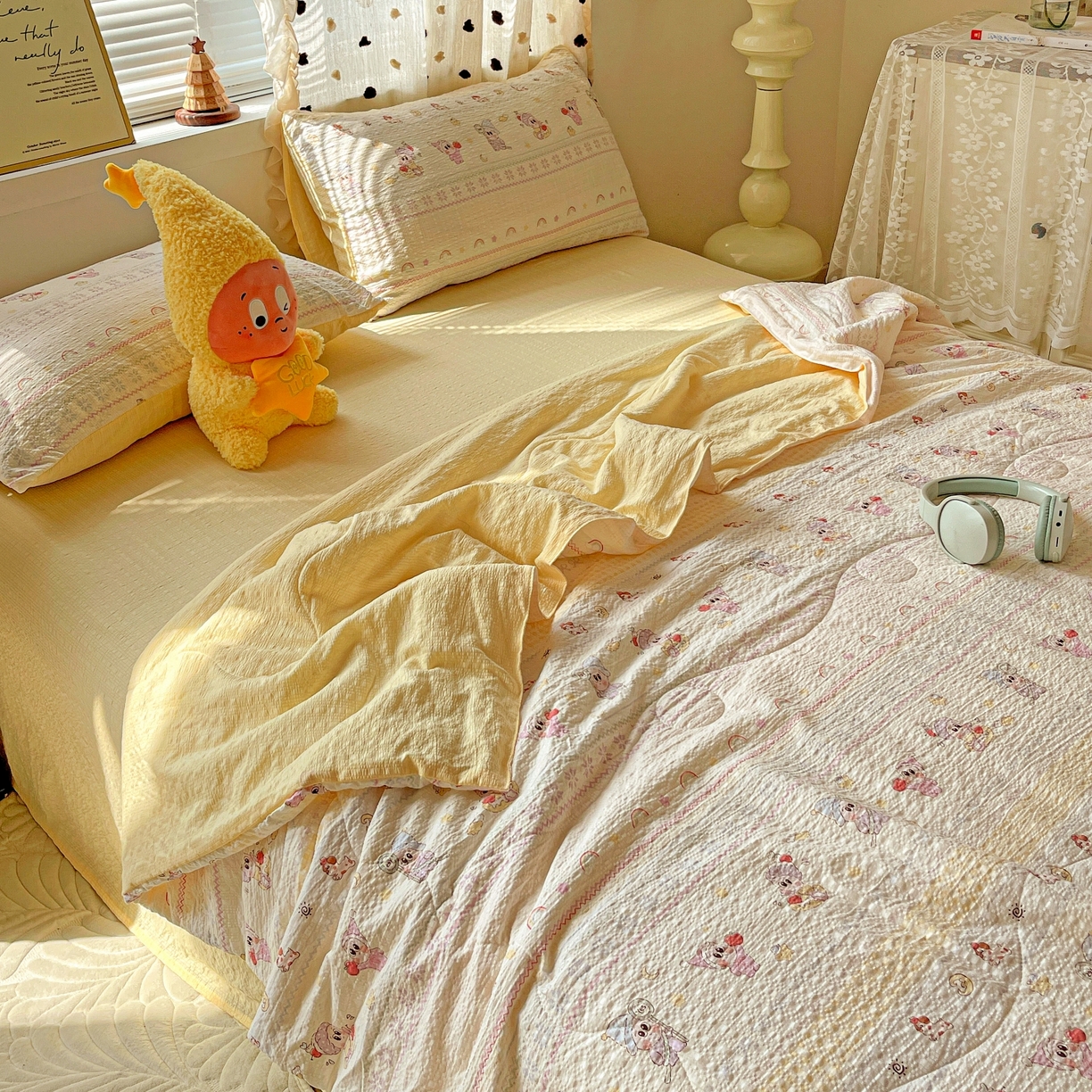 91家纺网 家纺一手货源 找家纺 一比一家纺 2026新款泡芙纱简款夏被四件套 星梦乐园