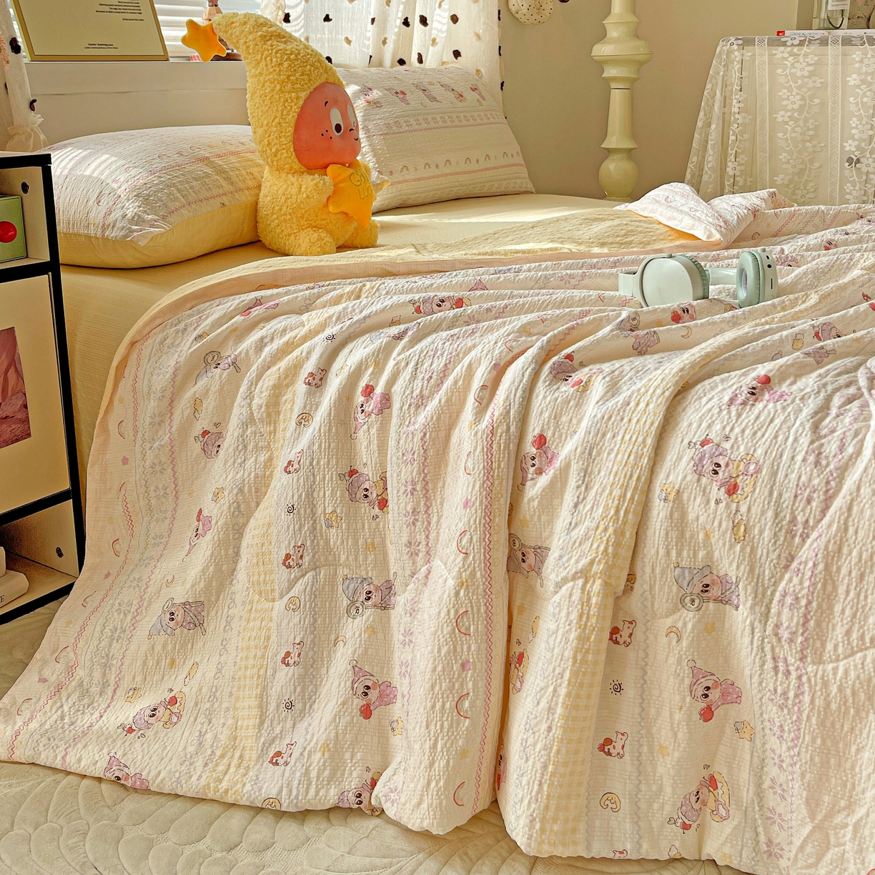 91家纺网 家纺一手货源 找家纺 一比一家纺 2026新款泡芙纱简款夏被四件套 星梦乐园