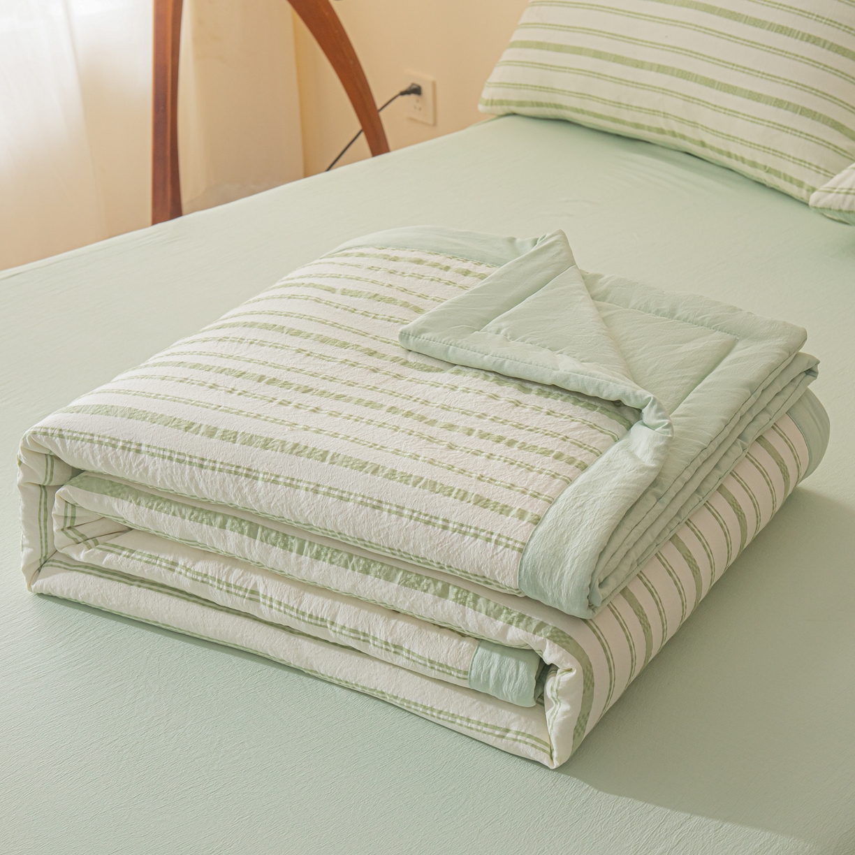 91家纺网 家纺一手货源 找家纺 江暮云家纺 2026新款色织提花新疆棉花夏被空调被 织韵-绿