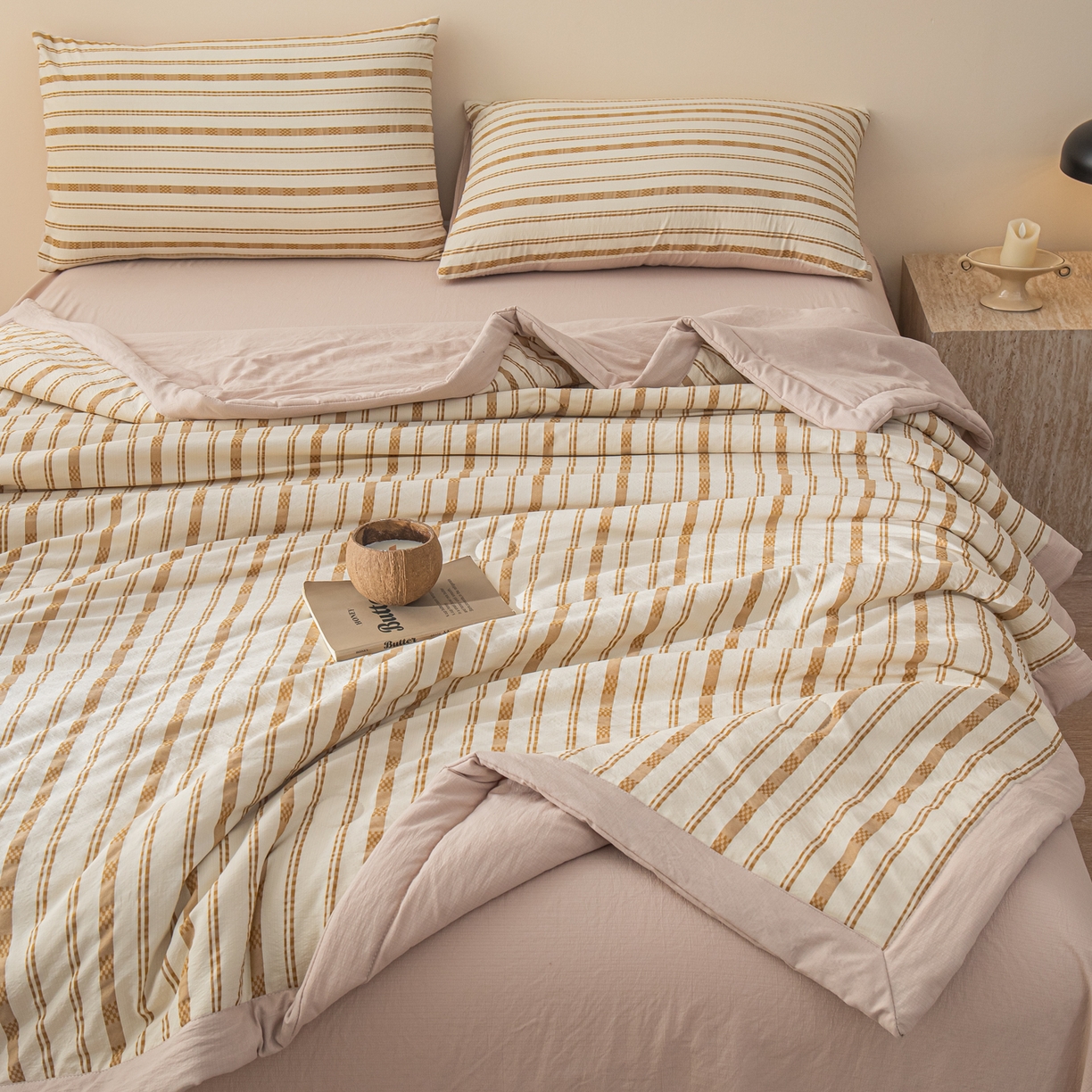 91家纺网 家纺一手货源 找家纺 江暮云家纺 2026新款色织提花新疆棉花夏被空调被 织韵-咖