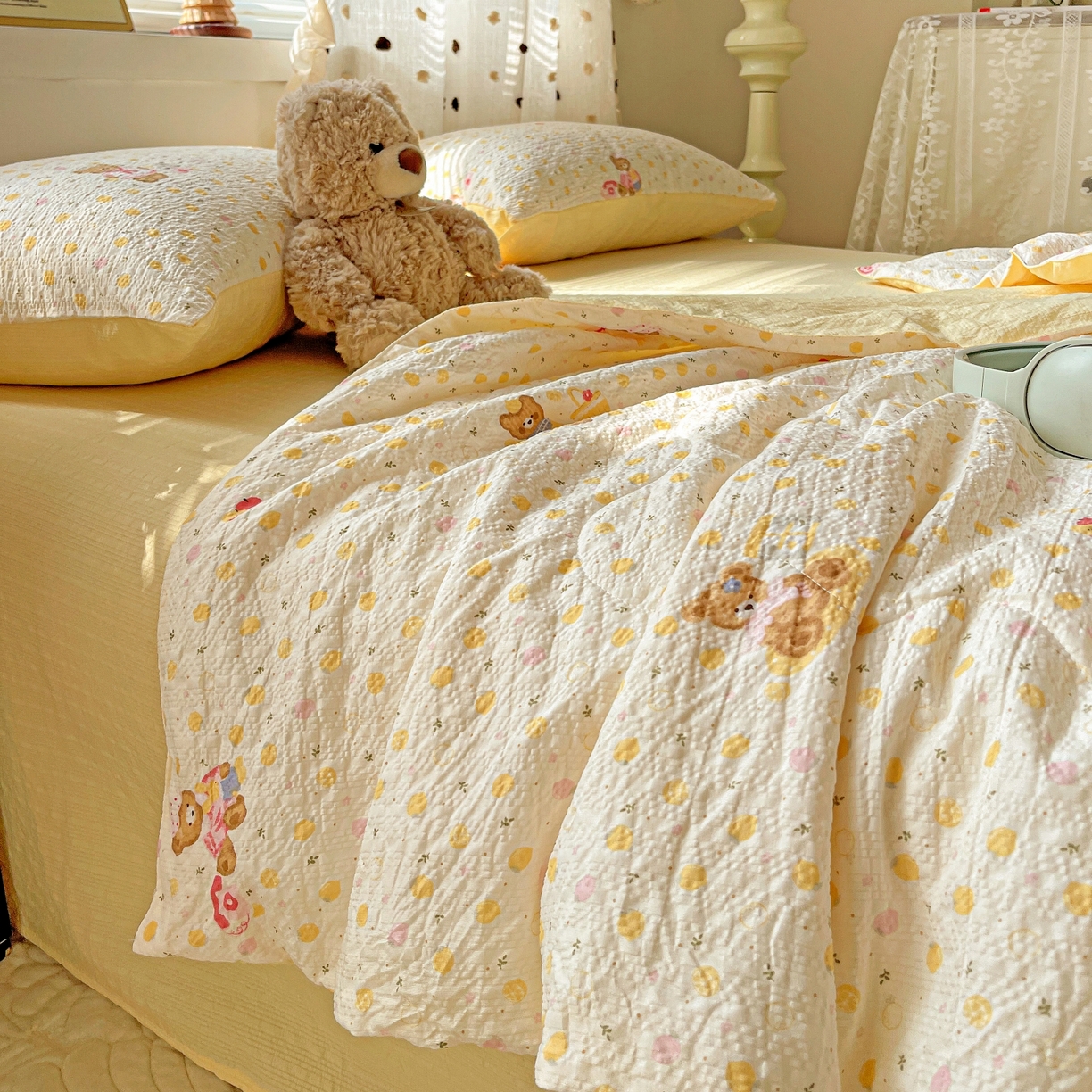 91家纺网 家纺一手货源 找家纺 一比一家纺 2026新款泡芙纱简款夏被四件套 熊博士