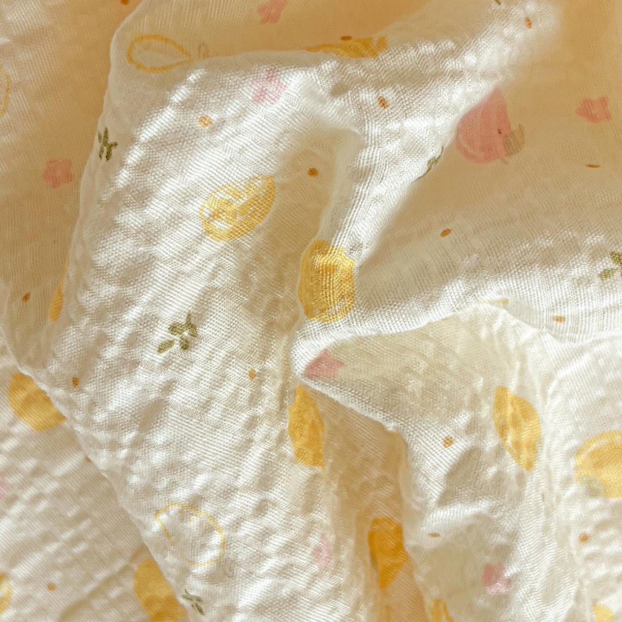 91家纺网 家纺一手货源 找家纺 一比一家纺 2026新款泡芙纱简款夏被四件套 熊博士