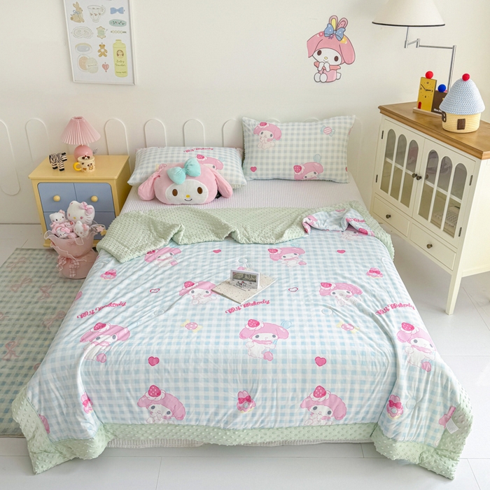 91家纺网 家纺一手货源 找家纺 花满路 2026新款儿童有氨凉感丝夏被夏凉被空调被 草莓美乐蒂