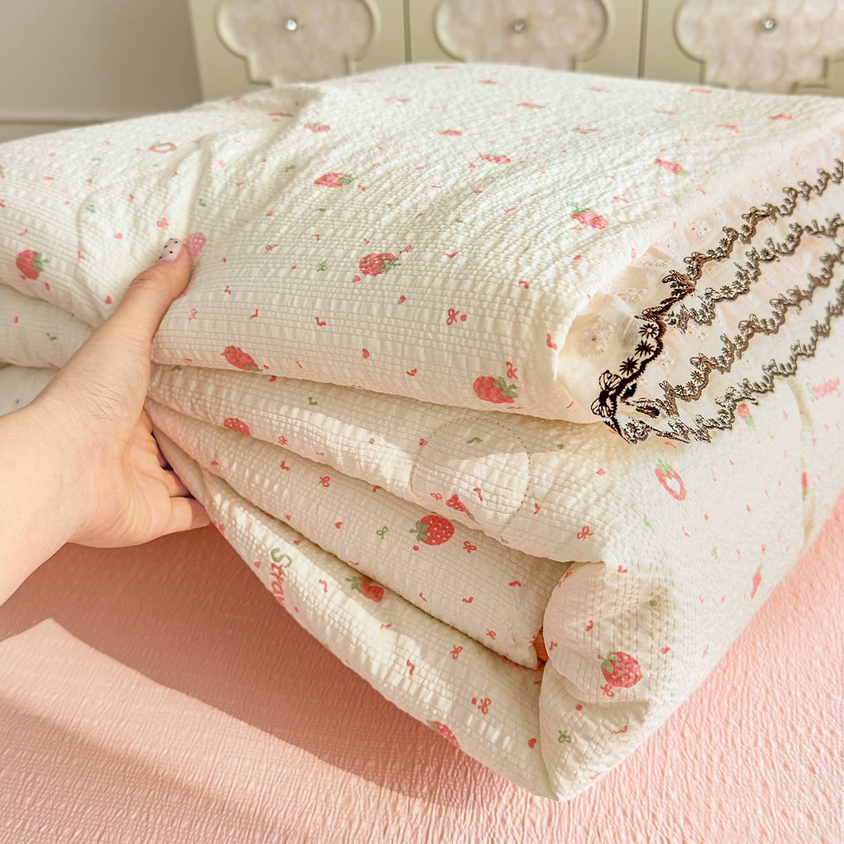 91家纺网 家纺一手货源 找家纺 （总）眠势力 2026新款泡芙纱夏被四件套全棉花边空调被夏凉被薄被子