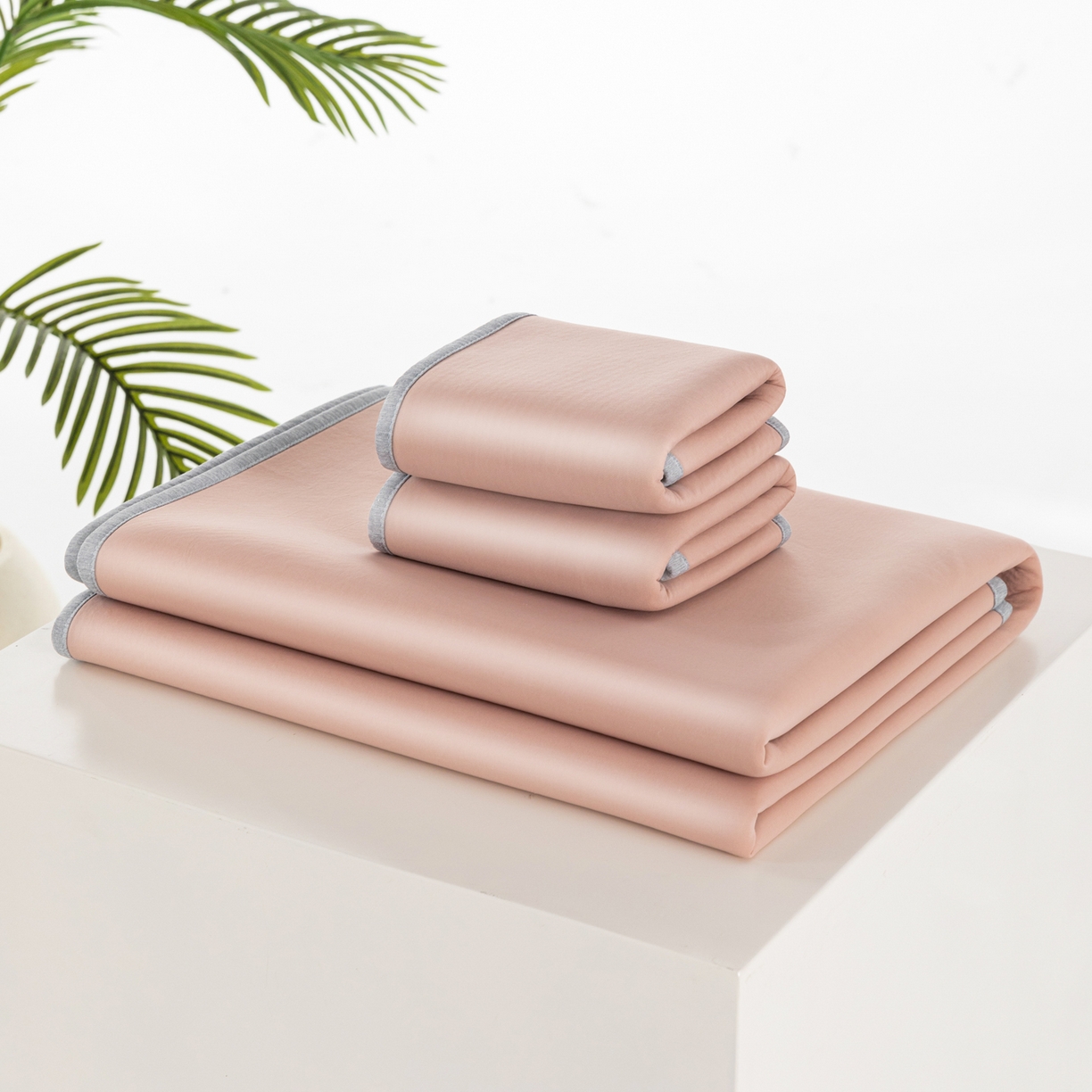 91家纺网 家纺一手货源 找家纺 凌云家纺 2026新款A类100%锦纶凉感凉席平铺款 镜面席平铺-裸粉