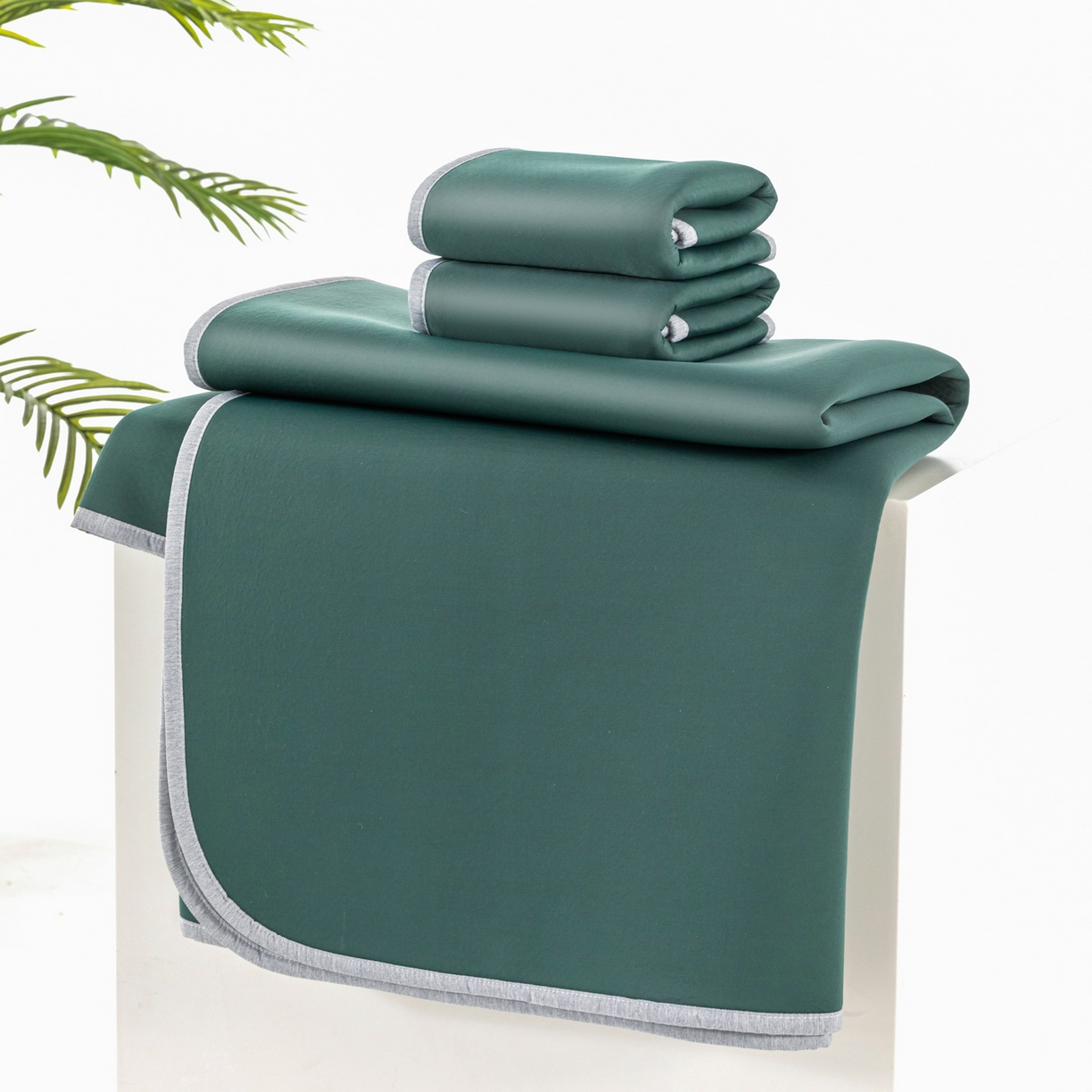 91家纺网 家纺一手货源 找家纺 凌云家纺 2026新款A类100%锦纶凉感凉席平铺款 镜面席平铺-墨绿