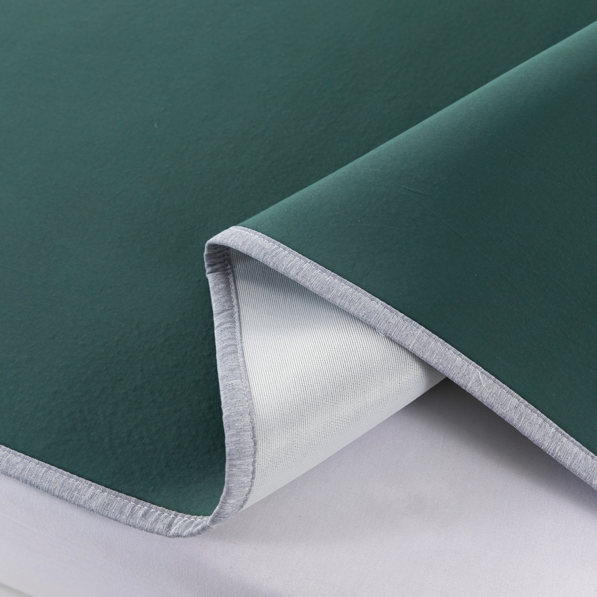 91家纺网 家纺一手货源 找家纺 凌云家纺 2026新款A类100%锦纶凉感凉席平铺款 镜面席平铺-墨绿