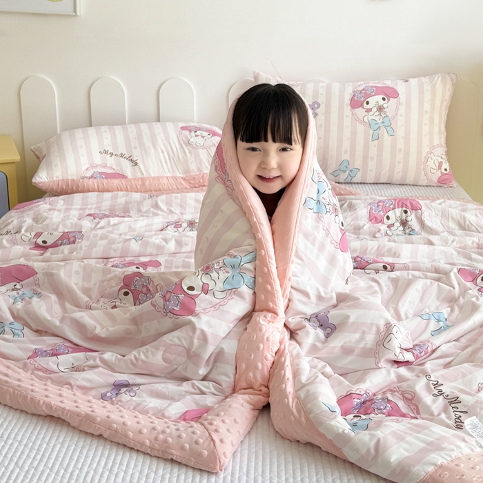 91家纺网 家纺一手货源 找家纺 花满路 2026新款儿童有氨凉感丝夏被夏凉被空调被 乖乖美乐蒂