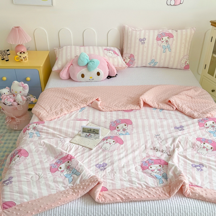 91家纺网 家纺一手货源 找家纺 花满路 2026新款儿童有氨凉感丝夏被夏凉被空调被 乖乖美乐蒂