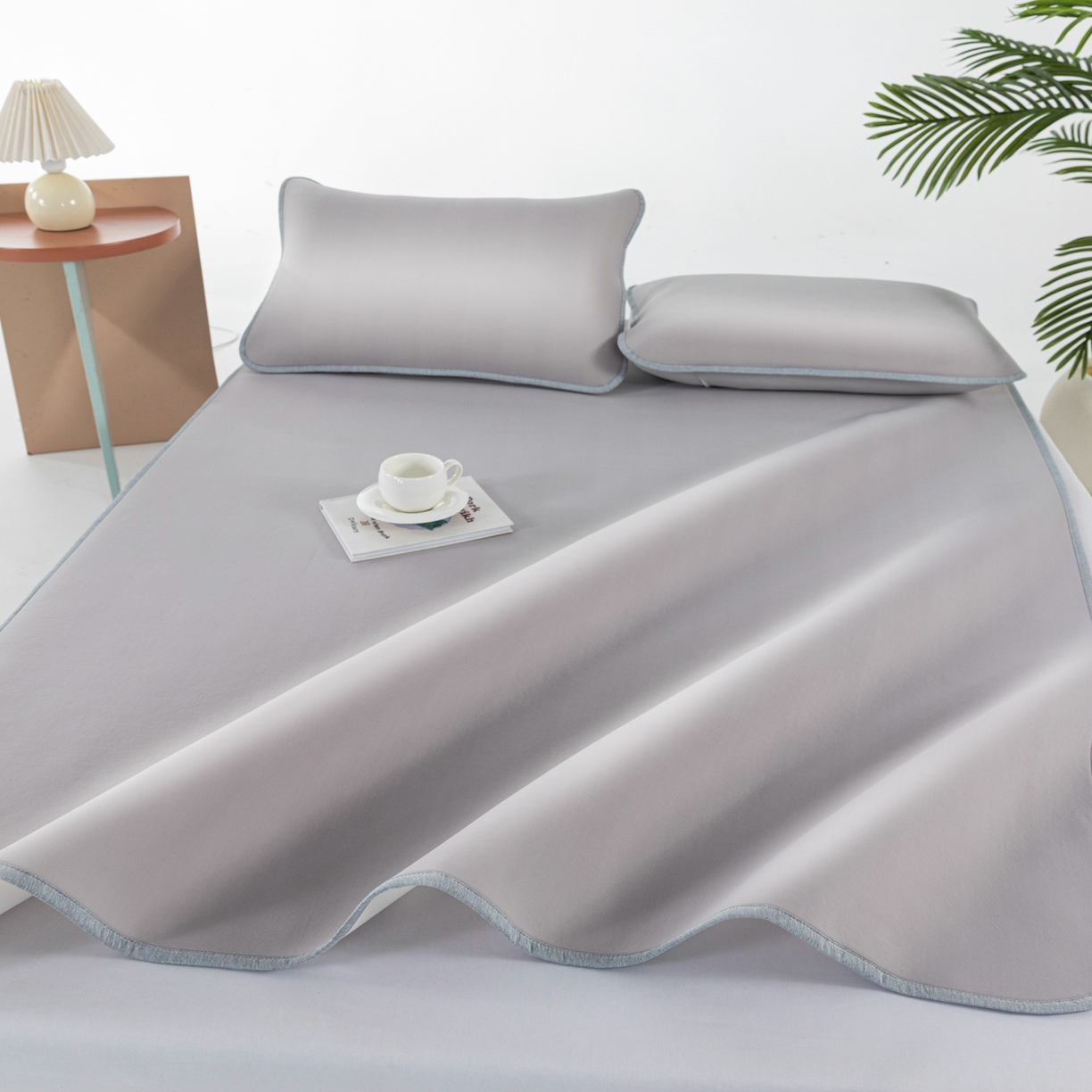 91家纺网 家纺一手货源 找家纺 凌云家纺 2026新款A类100%锦纶凉感凉席平铺款 镜面席平铺-浅灰