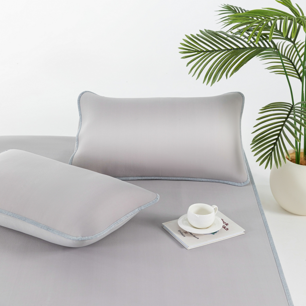 91家纺网 家纺一手货源 找家纺 凌云家纺 2026新款A类100%锦纶凉感凉席平铺款 镜面席平铺-浅灰