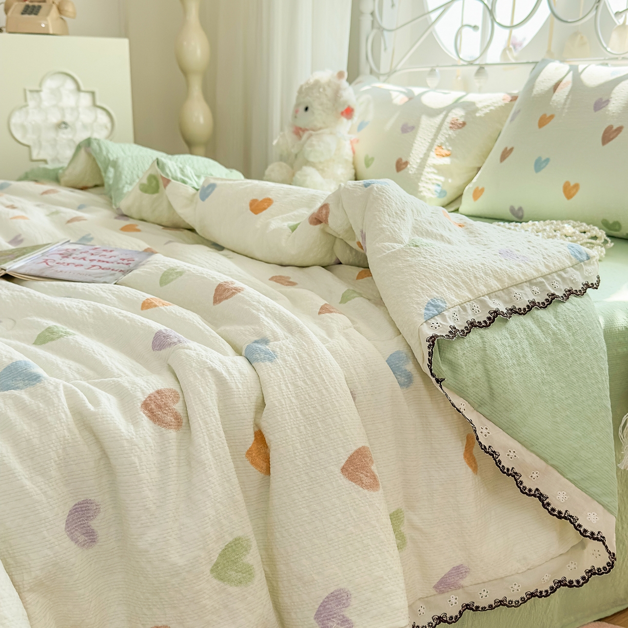 91家纺网 家纺一手货源 找家纺 眠势力 2026新款泡芙纱夏被四件套全棉花边空调被夏凉被薄被子 彩色爱心