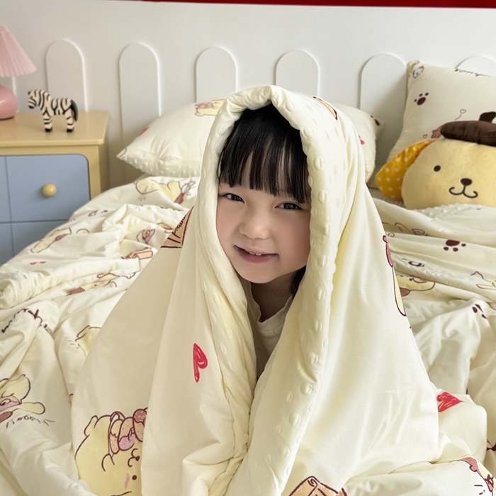 91家纺网 家纺一手货源 找家纺 花满路 2026新款儿童有氨凉感丝夏被夏凉被空调被 奶香布丁狗