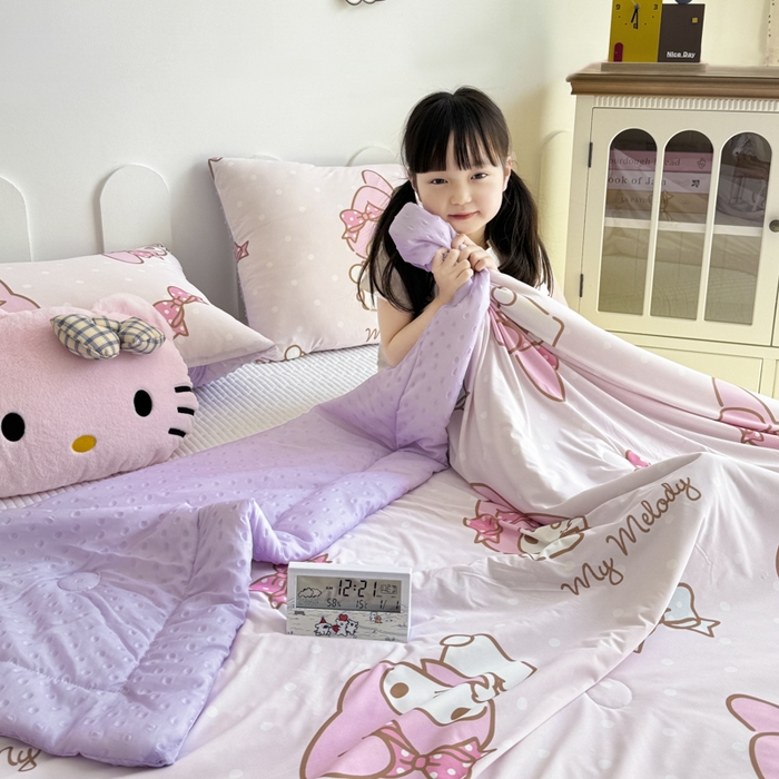 91家纺网 家纺一手货源 找家纺 花满路 2026新款儿童有氨凉感丝夏被夏凉被空调被 奶油美乐蒂