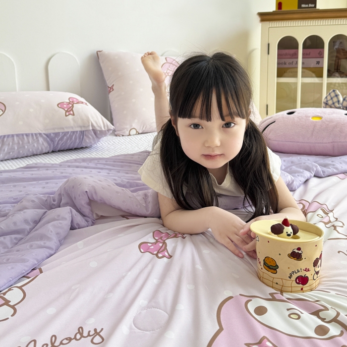 91家纺网 家纺一手货源 找家纺 花满路 2026新款儿童有氨凉感丝夏被夏凉被空调被 奶油美乐蒂