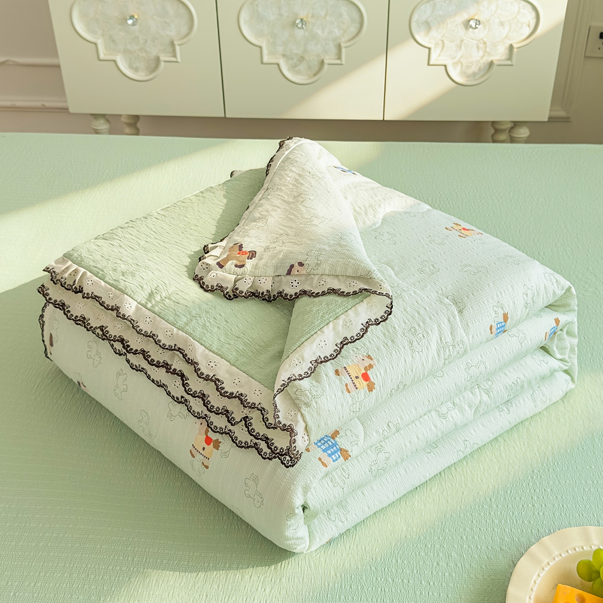 91家纺网 家纺一手货源 找家纺 眠势力 2026新款泡芙纱夏被四件套全棉花边空调被夏凉被薄被子 飞飞马