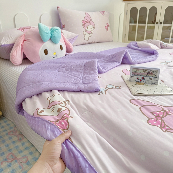 91家纺网 家纺一手货源 找家纺 花满路 2026新款儿童有氨凉感丝夏被夏凉被空调被 奶油美乐蒂