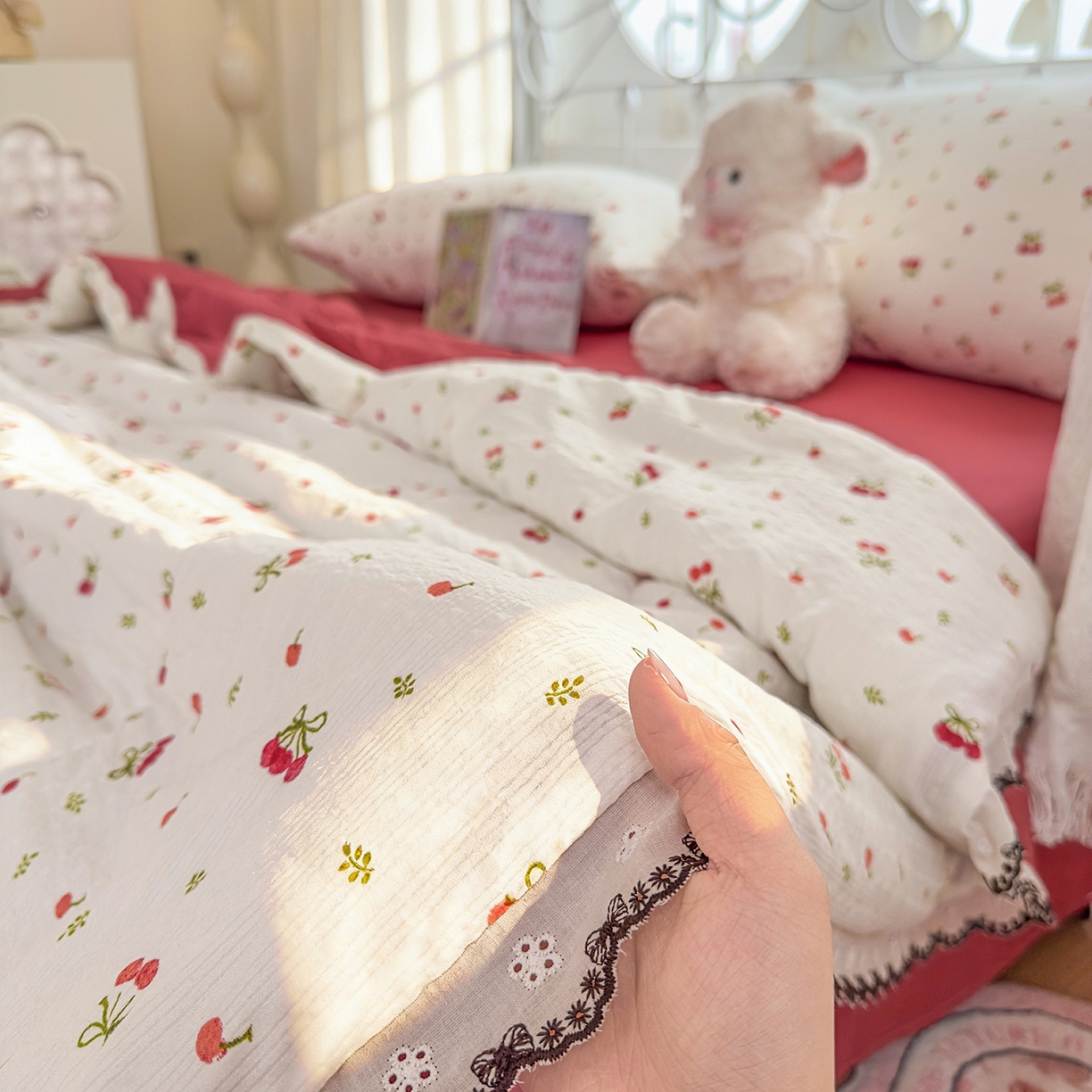 91家纺网 家纺一手货源 找家纺 眠势力 2026新款泡芙纱夏被四件套全棉花边空调被夏凉被薄被子 红果