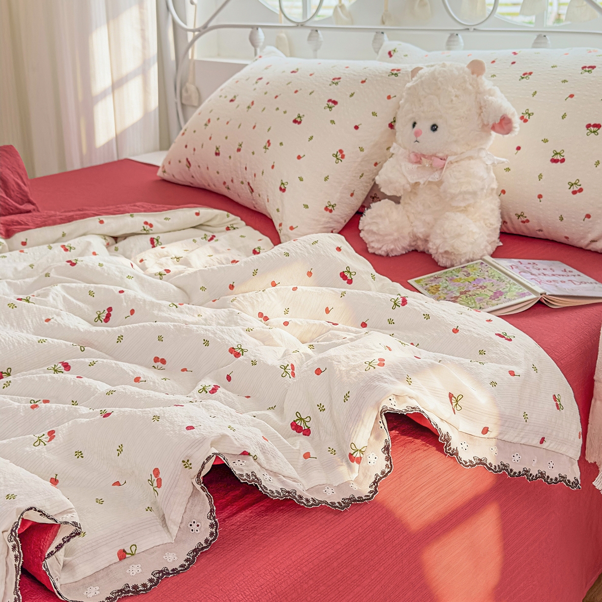 91家纺网 家纺一手货源 找家纺 眠势力 2026新款泡芙纱夏被四件套全棉花边空调被夏凉被薄被子 红果
