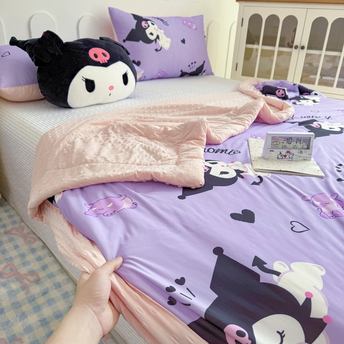 91家纺网 家纺一手货源 找家纺 花满路 2026新款儿童有氨凉感丝夏被夏凉被空调被 软萌库洛米