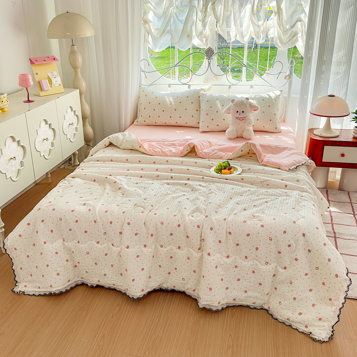 91家纺网 家纺一手货源 找家纺 眠势力 2026新款泡芙纱夏被四件套全棉花边空调被夏凉被薄被子 美莓果