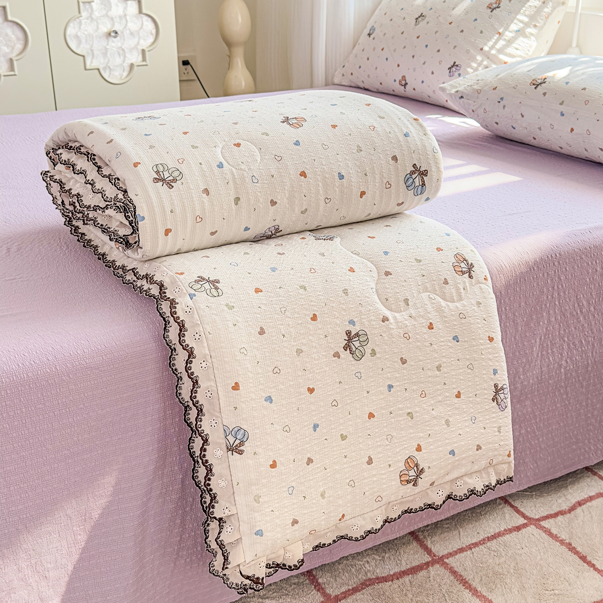 91家纺网 家纺一手货源 找家纺 眠势力 2026新款泡芙纱夏被四件套全棉花边空调被夏凉被薄被子 泡芙甜心