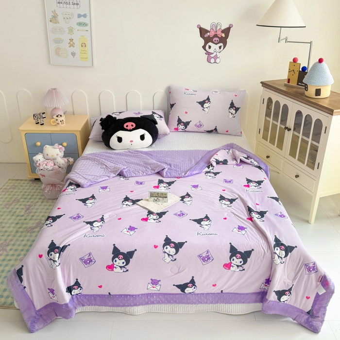 91家纺网 家纺一手货源 找家纺 花满路 2026新款儿童有氨凉感丝夏被夏凉被空调被 甜酷库洛米