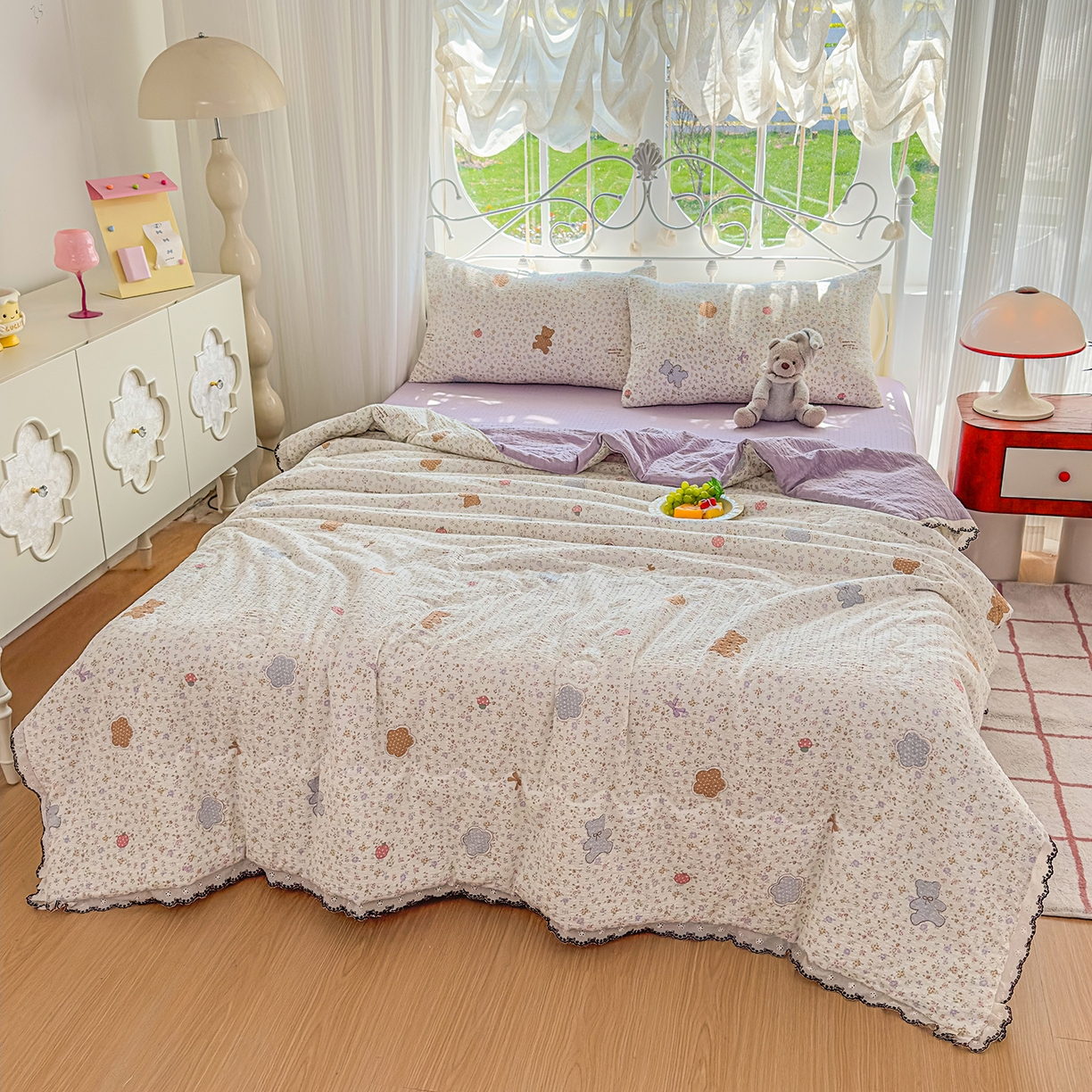 91家纺网 家纺一手货源 找家纺 眠势力 2026新款泡芙纱夏被四件套全棉花边空调被夏凉被薄被子 曲奇小熊