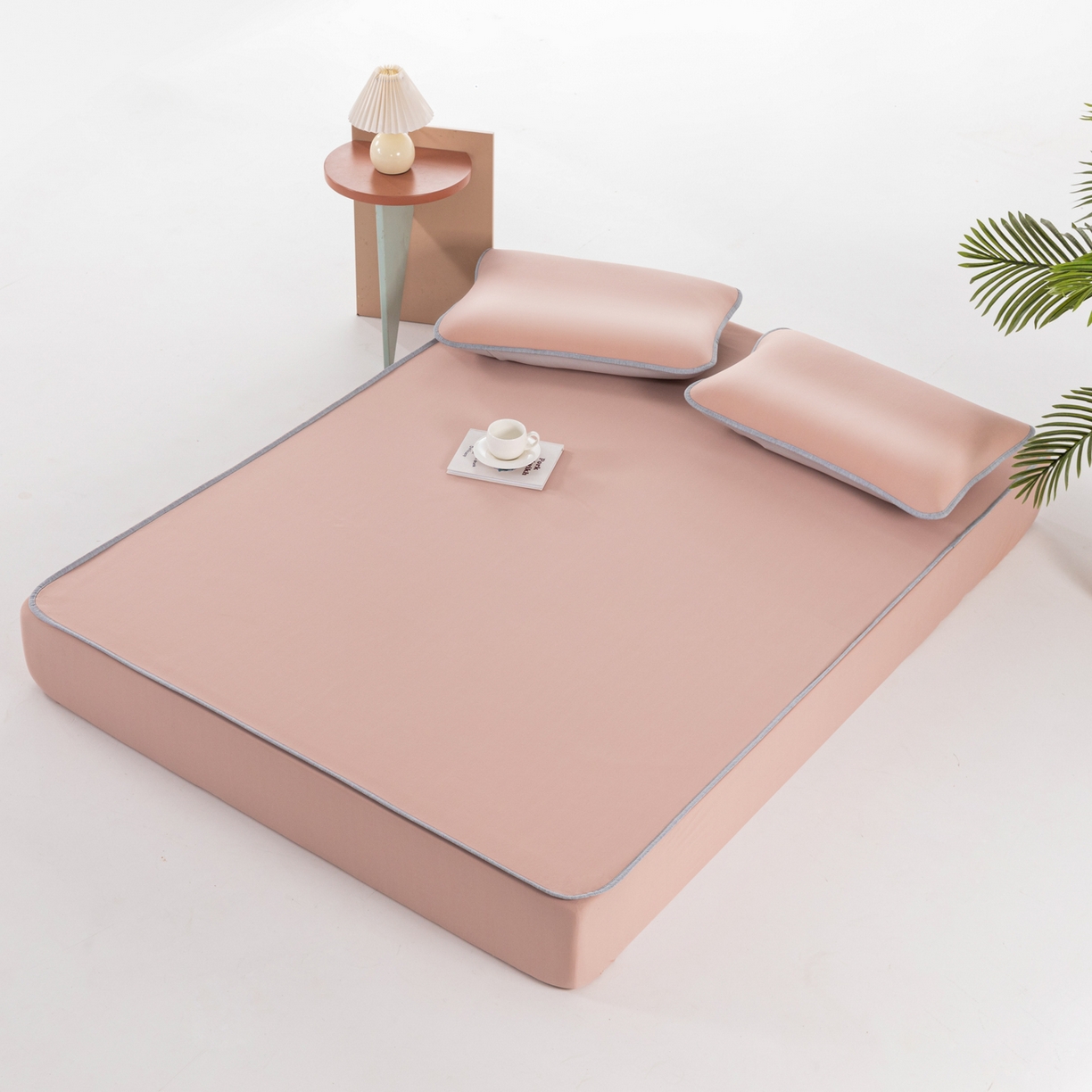 91家纺网 家纺一手货源 找家纺 凌云家纺 2026新款A类100%锦纶凉感凉席床笠款 镜面席床笠-裸粉