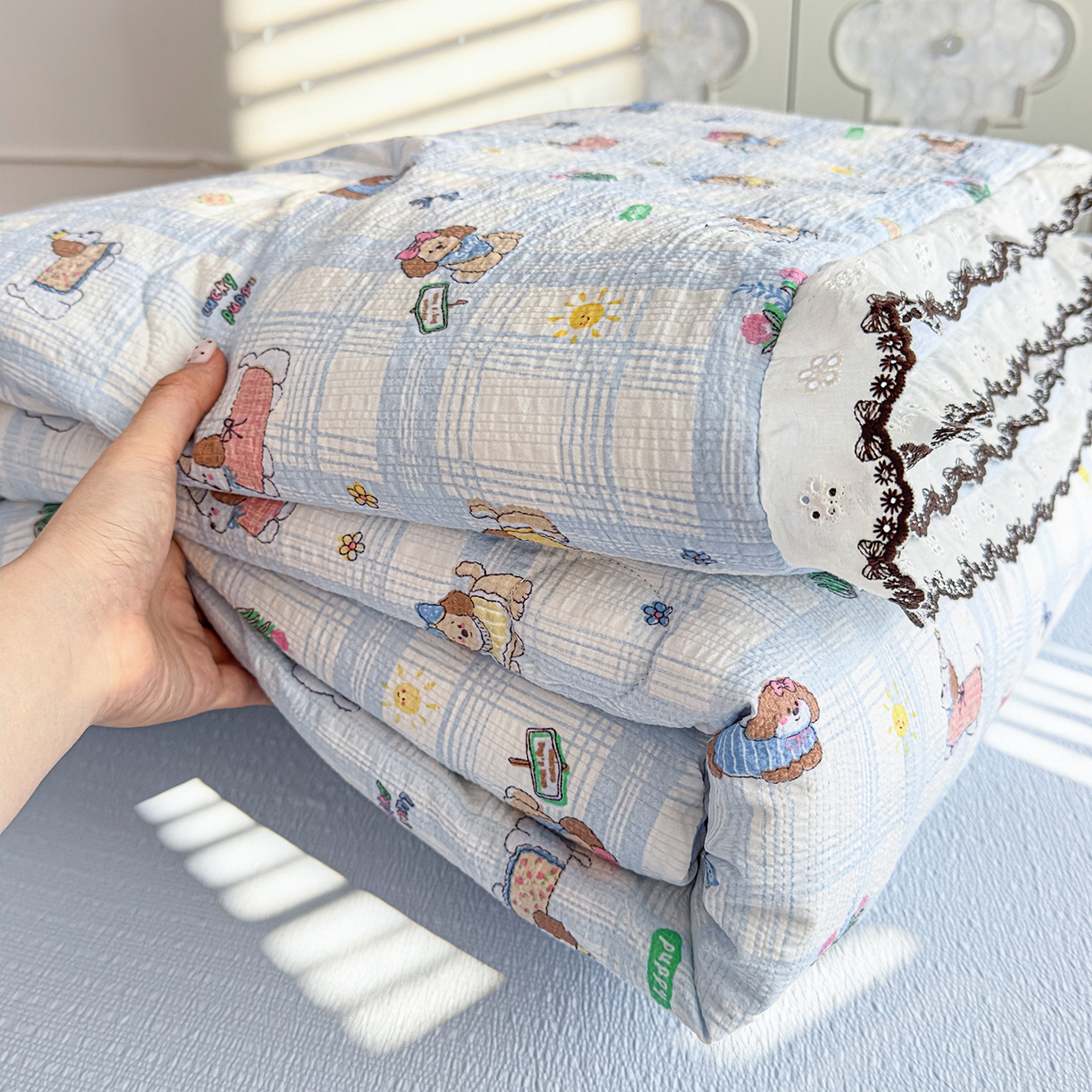 91家纺网 家纺一手货源 找家纺 眠势力 2026新款泡芙纱夏被四件套全棉花边空调被夏凉被薄被子 汪汪队