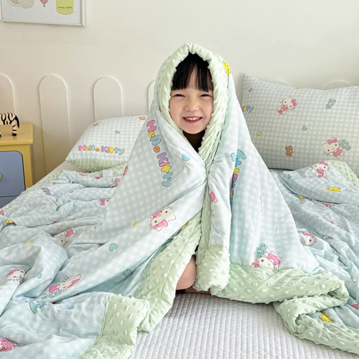 91家纺网 家纺一手货源 找家纺 花满路 2026新款儿童有氨凉感丝夏被夏凉被空调被 小格kitty