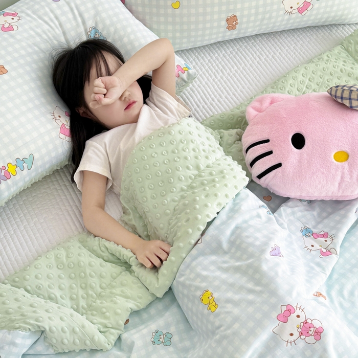 91家纺网 家纺一手货源 找家纺 花满路 2026新款儿童有氨凉感丝夏被夏凉被空调被 小格kitty