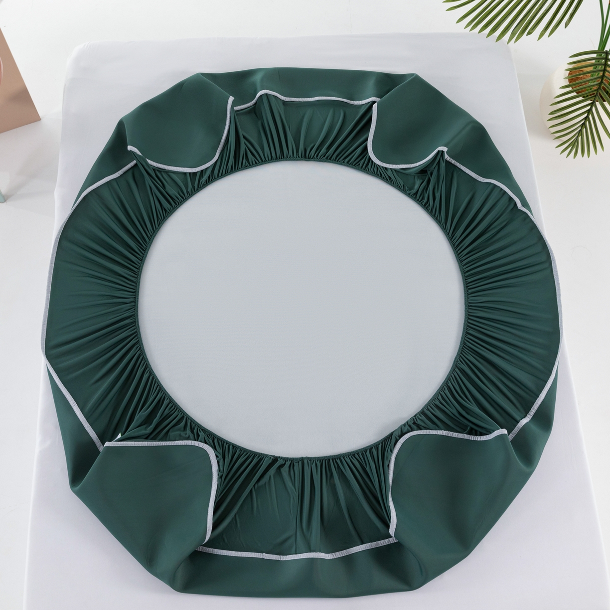 91家纺网 家纺一手货源 找家纺 凌云家纺 2026新款A类100%锦纶凉感凉席床笠款 镜面席床笠-墨绿