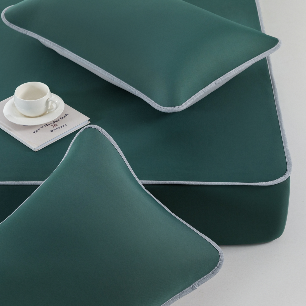 91家纺网 家纺一手货源 找家纺 凌云家纺 2026新款A类100%锦纶凉感凉席床笠款 镜面席床笠-墨绿